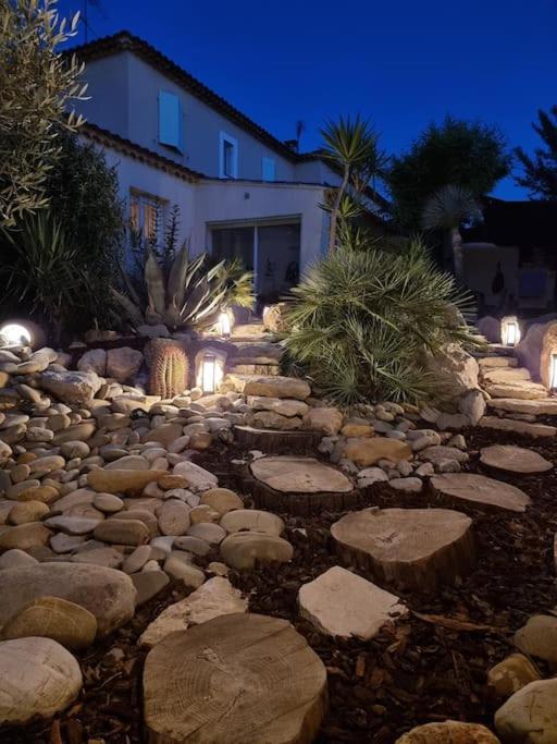Une Oasis Au Pays De Cezanne Aix-en-Provence Ngoại thất bức ảnh