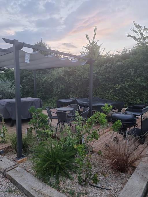 Une Oasis Au Pays De Cezanne Aix-en-Provence Ngoại thất bức ảnh